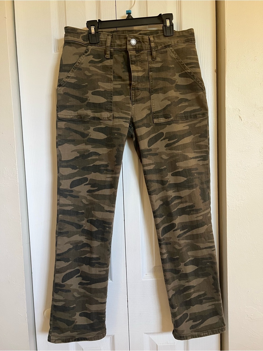 Lucky Brand Women's Camo Straight Jeans in Olive/Brown